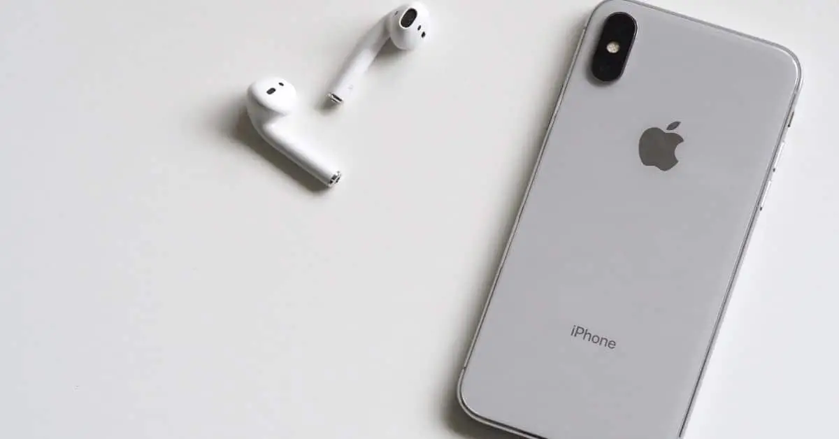 Apple iPhone and Wireless Earbuds